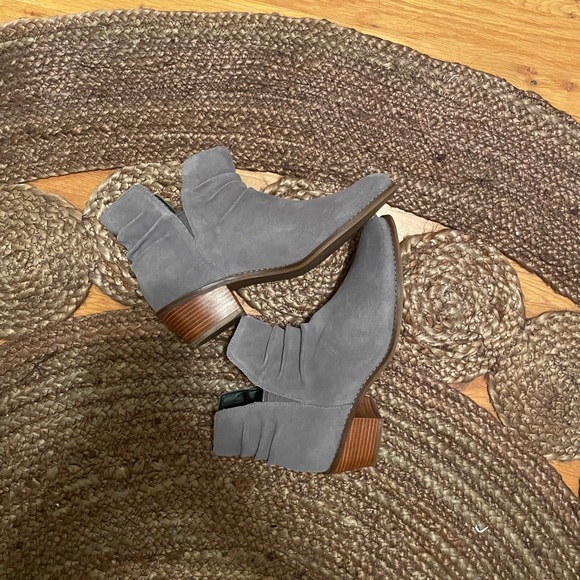 Cole Haan Booties Size 6.5 Never Worn - Picture 4 of 6